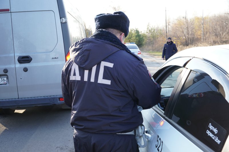 Пьяный водитель воткнул отвертку в глаз инспектору ДПС под Воронежем