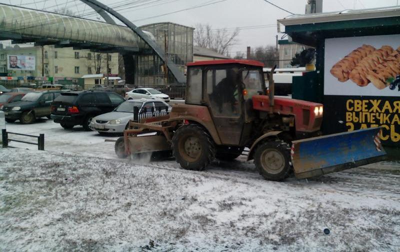 Не только рейды и десанты: в Коминтерновском районе Воронежа продолжаются работы по уборке улично-дорожной сети