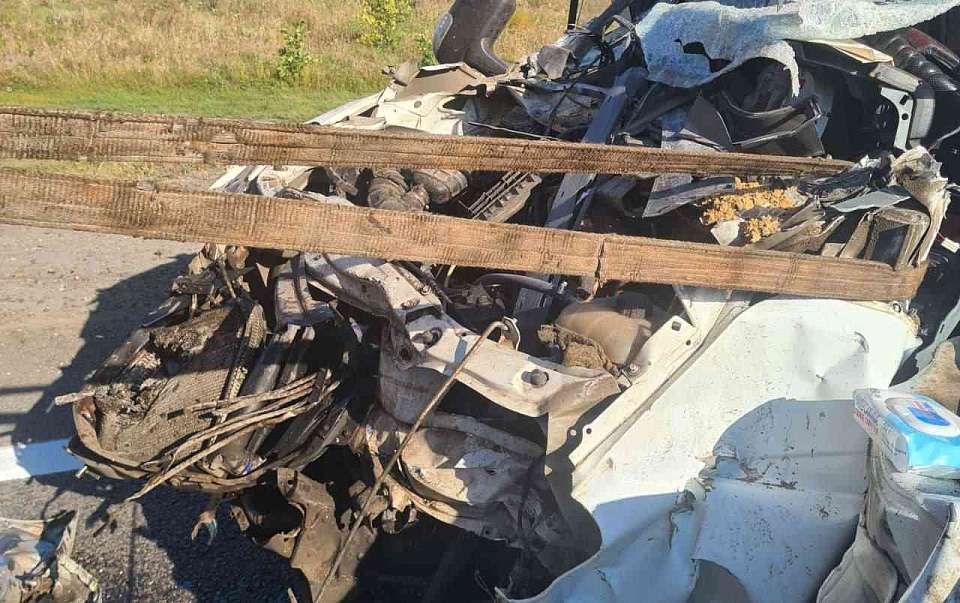 В больнице умер 44-летний водитель "Газели" после ДТП с самосвалом на трассе под Воронежем