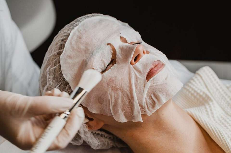 Воронежский эндокринолог рассказала о возможных последствиях «уколов красоты» и других косметологических процедур