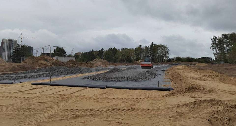 Продолжается строительство дороги на улице Загоровского в Воронеже