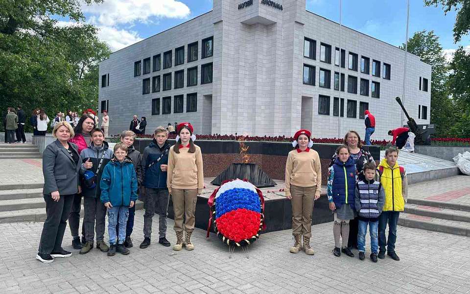 В Железнодорожном районе в преддверии Дня Победы прошло патриотическое мероприятие для детей, находящихся под опекой