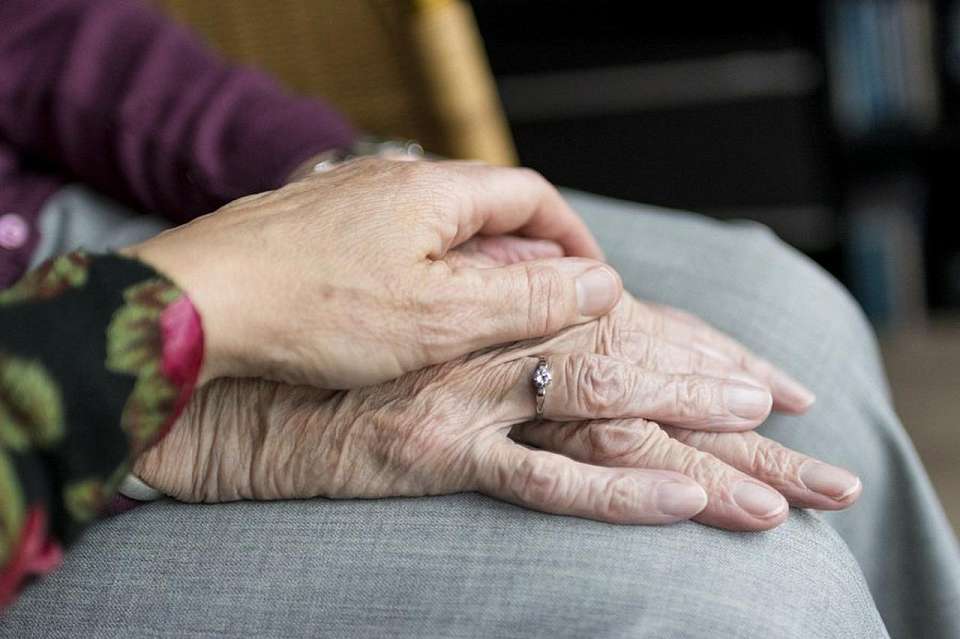 Живой нашли 73-летнюю женщину с провалами в памяти в Воронеже