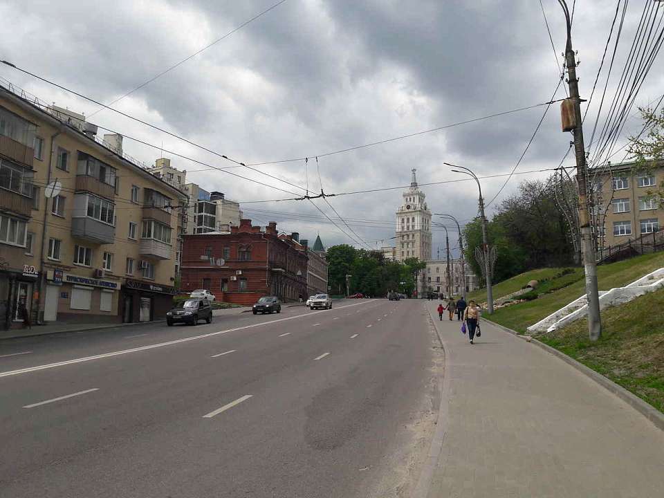 На 250 объектах улично-дорожной сети Воронежа нанесут горизонтальную разметку