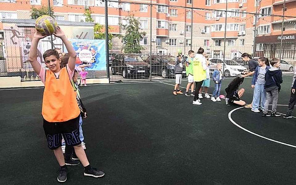 В Ленинском районе провели спортивные состязания в рамках городской акции «Спорт для всех»