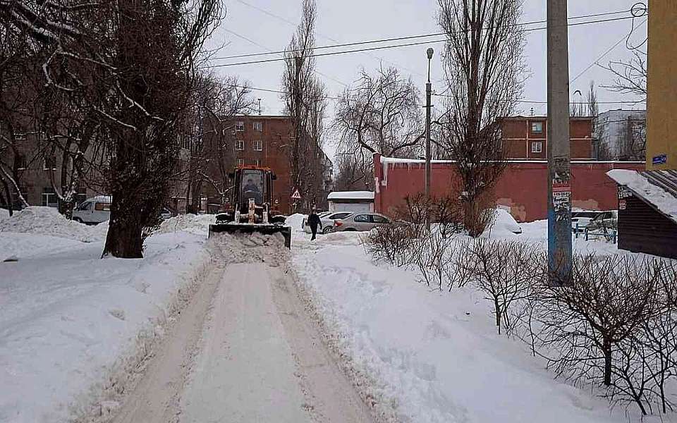 Фотоотчёт о ходе очистки Воронежа от снега представили в мэрии