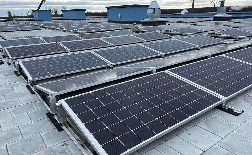 Солнечные панели появились на крыше нового терминала воронежского аэропорта