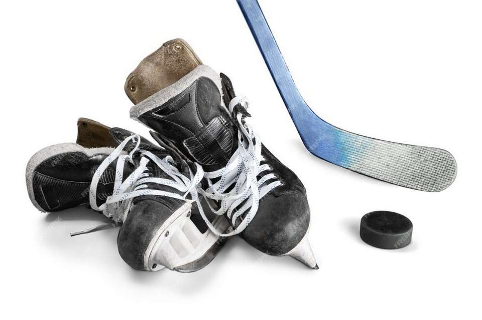 Во время тренировки в Воронежской области внезапно умер 17-летний хоккеист