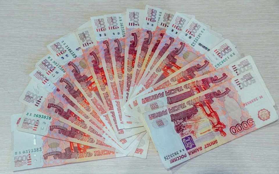 Воронежец проиграл украденные у спящего коллеги 234 тыс. рублей