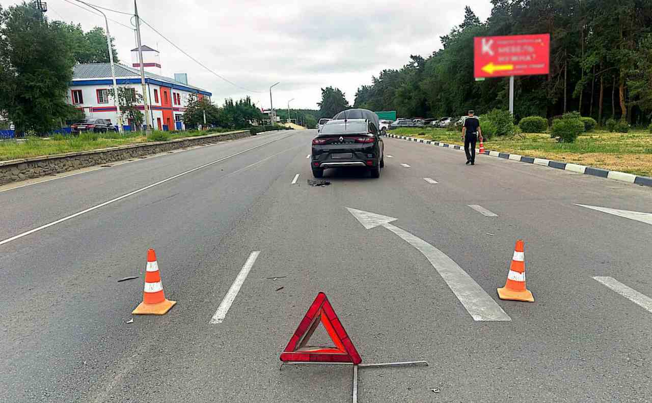 Nissan насмерть сбил мужчину на переходе в Воронеже