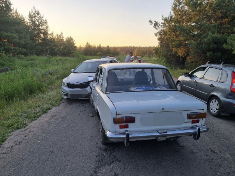 Пожилой автомобилист умер в приемном покое после ДТП на встречной полосе на окраине Воронежа