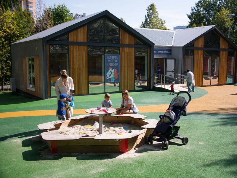 Комнаты матери и ребёнка хотят оборудовать в воронежских парках за счёт бизнеса