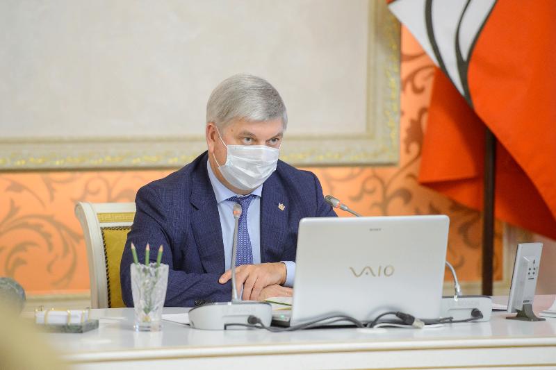 Воронежский губернатор поручил усилить меры профилактики заболеваемости COVID-19