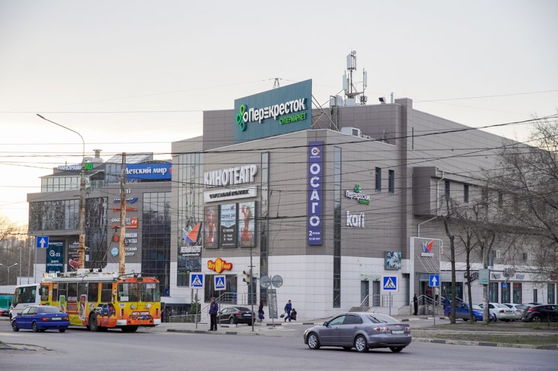 В Воронеже за один вечер эвакуировали 4 торговых центра