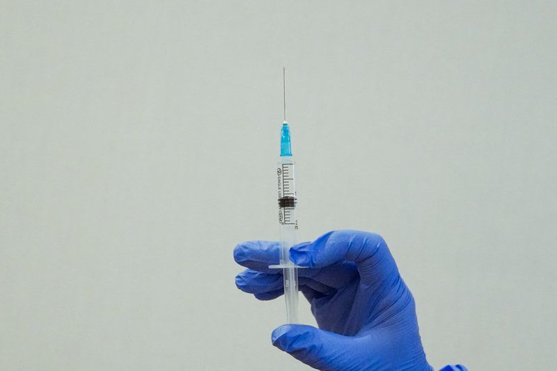 Обязательную вакцинацию от ковида отменили в Воронежской области