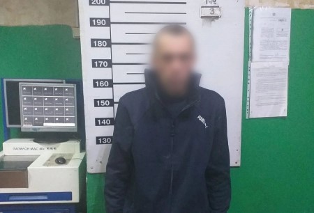 В Воронеже задержали укравшего из подвала 2,3 млн рублей бомжа-наркомана