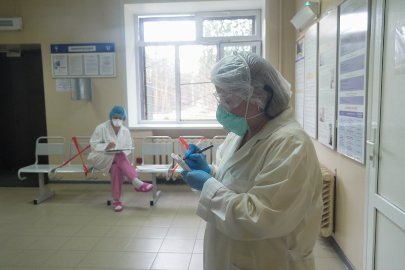 Суточная заболеваемость коронавирусом снизилась в Воронежской области на 12%