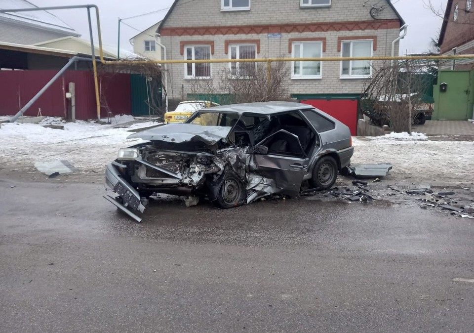 Водитель скрылся с места массового ДТП в Воронеже, где пострадали маленькие дети