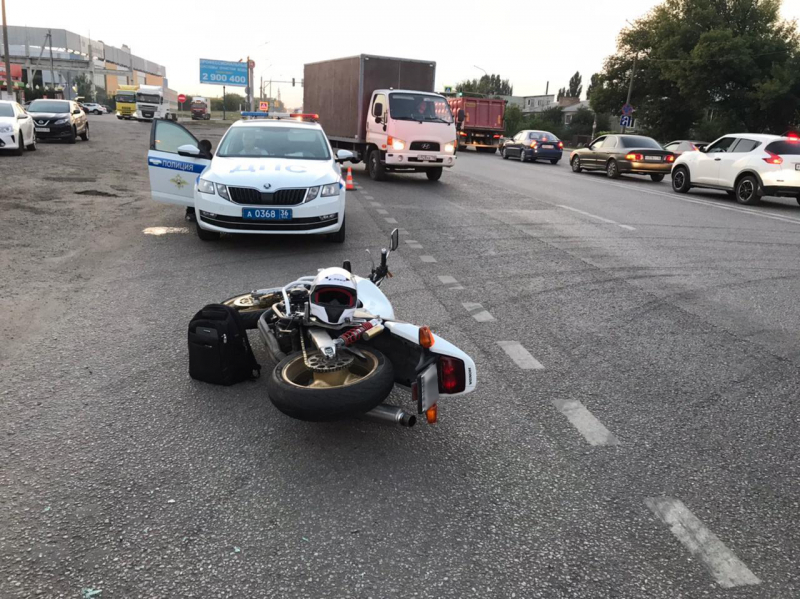 В аварии под Воронежем пострадал мотоциклист и пассажирка автомобиля