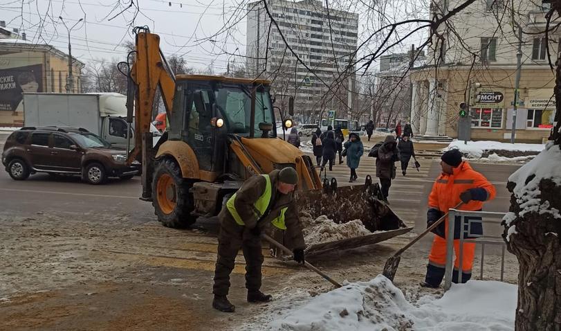 С улиц Воронежа 28 января вывезли свыше 1 тыс. кубометров снега