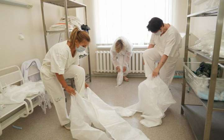 Обязательный масочный режим и запрет на посещение ввели в Воронежской областной больнице