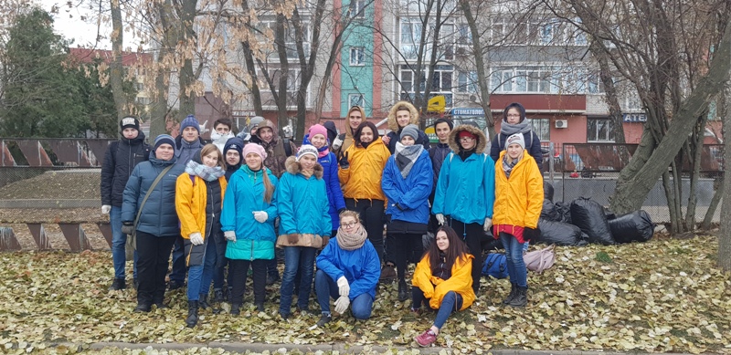 В Коминтерновском районе прошла патриотическая добровольческая акция «Не должно быть забытых могил»