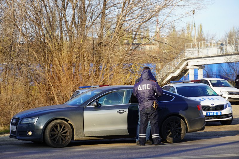 Водителя с 200 неоплаченными штрафами поймали воронежские автоинспекторы