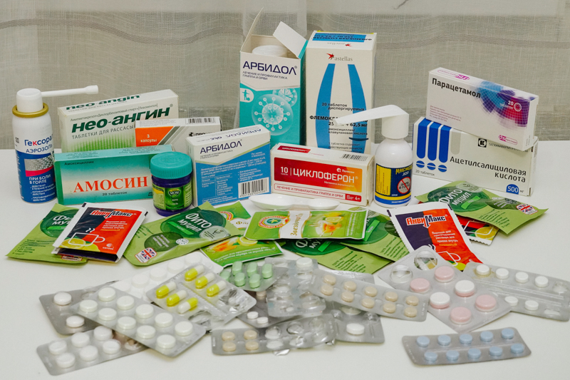 Увеличить наличие противовирусных препаратов в аптеках втрое поручил губернатор Воронежской области