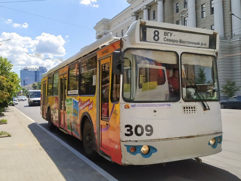 В Воронеже опять приостановили работу двух троллейбусных маршрутов