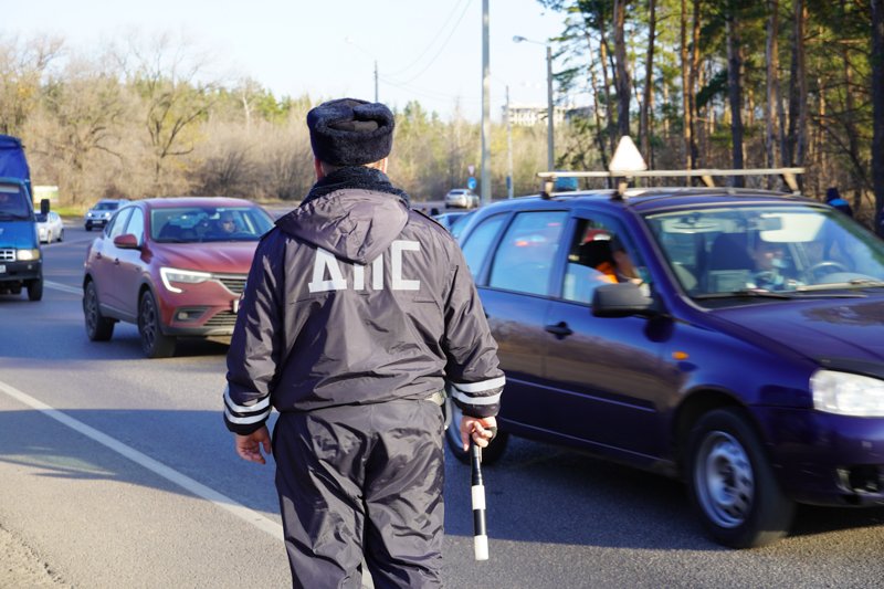 За 480 нарушений ПДД на двоих машины арестовали и отправили на спецстоянку в Воронежской области