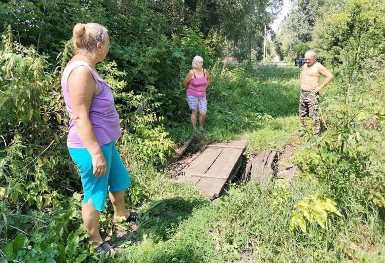 Жители семилукского села пожаловались в прокуратуру Воронежской области на бесполезный ремонт дороги