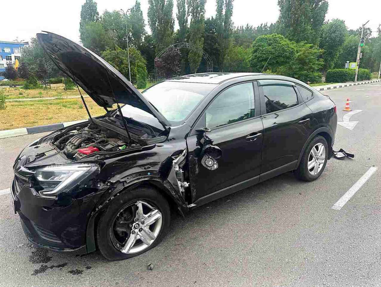 Две женщины пострадали в столкновении Renault и Volkswagen в Нововоронеже