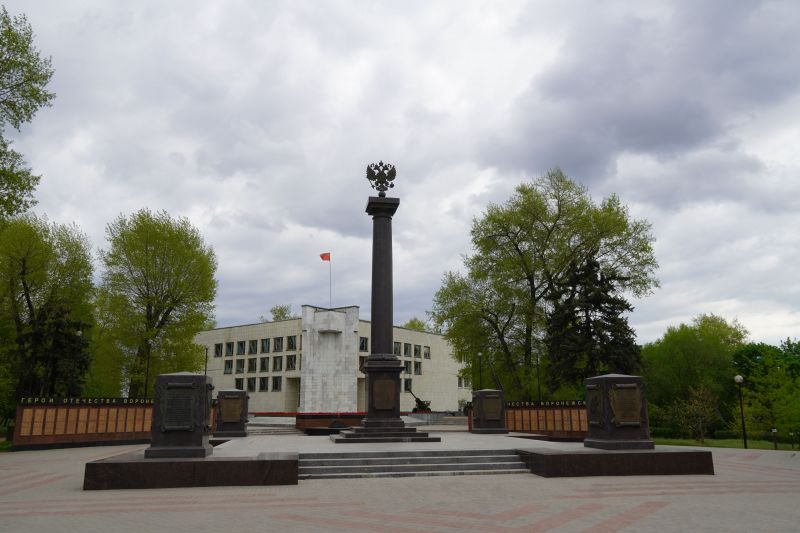 В Воронеже на 7 часов запретят парковку у парка Патриотов 15 апреля