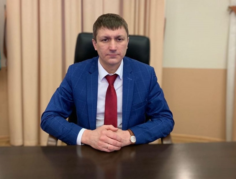 Глава администрации Семилук Воронежской области заявил об уходе в досрочную отставку