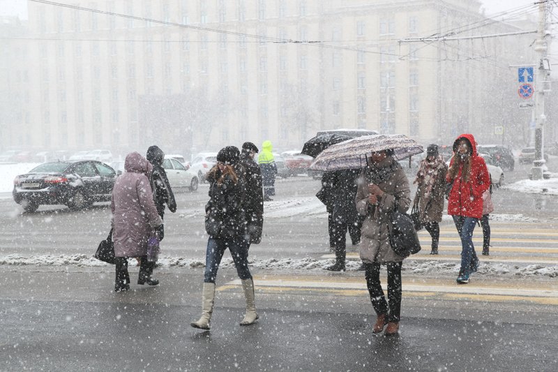 Желтый уровень погодной опасности объявили в Воронежской области из-за снегопада и гололедицы 16 ноября