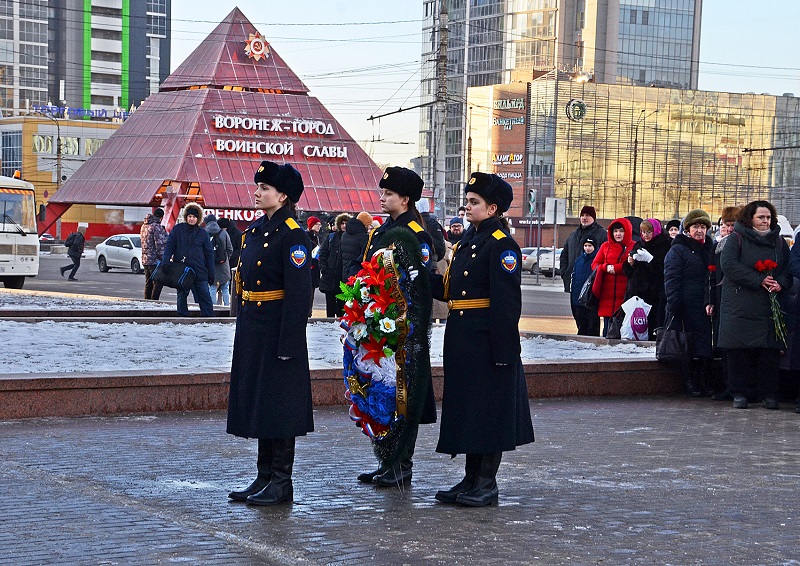 В Коминтерновском районе почтили память защитников Воронежа 