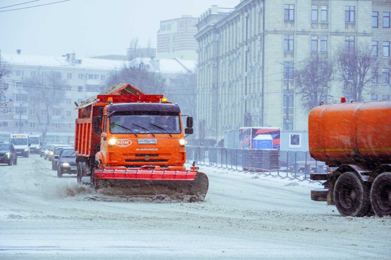 Перед наступлением зимы в Воронеже проводят реновацию коммунальной техники  | Горком36 новости Воронеж