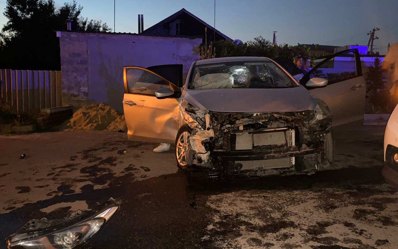 В столкновении легковушек пострадали оба водителя в Воронежской области