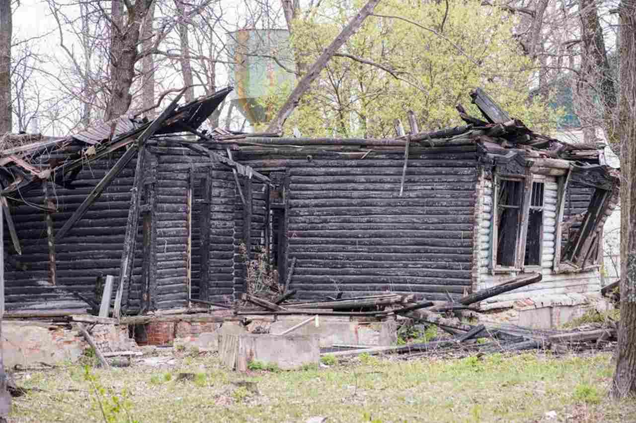 Под Воронежем на пожаре в нежилом доме пострадал 50-летний мужчина