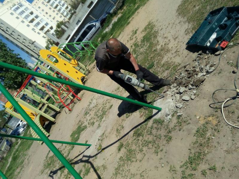 Популярны среди малышей: в Ленинском районе Воронежа продолжается реновация очередного сквера