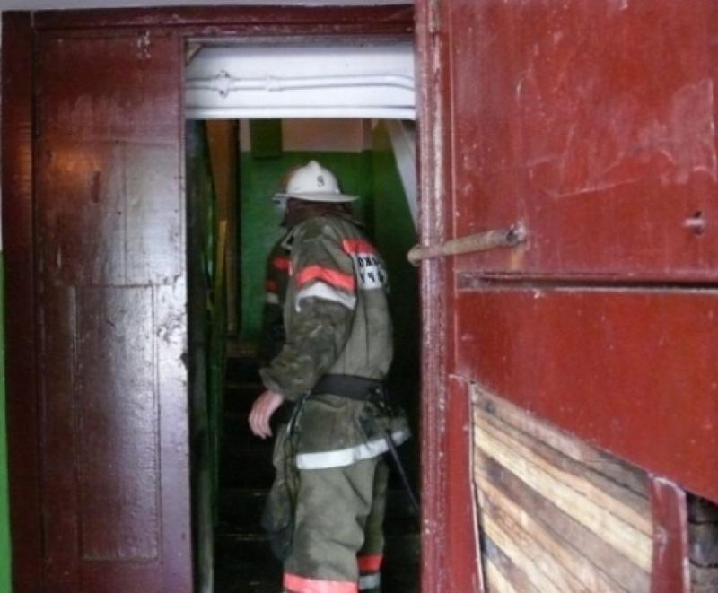 После пожара в жилом доме Воронежа госпитализировали двоих пострадавших