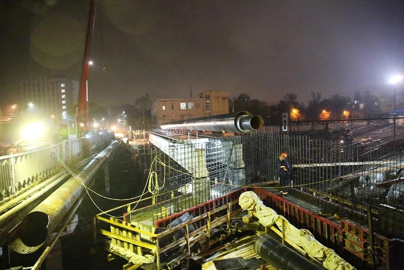 Продолжаются работы по реконструкции путепровода на улице Ленина в Воронеже