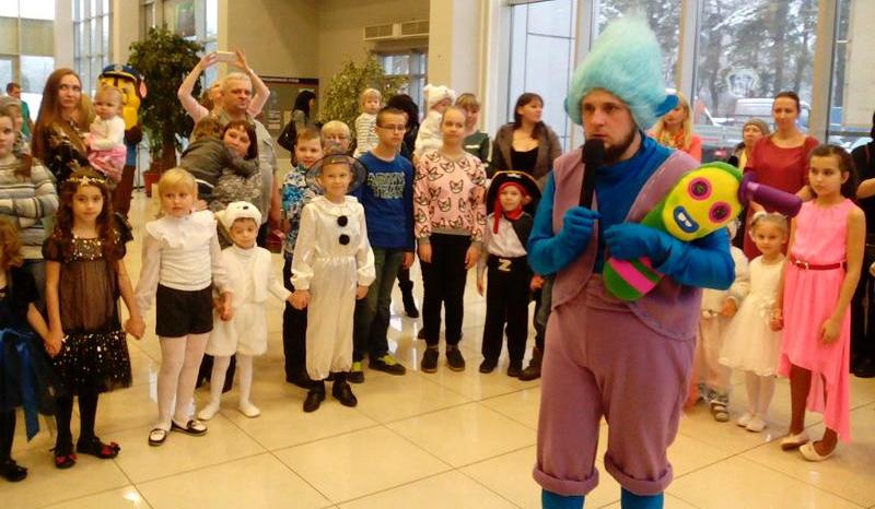 И детям, и старикам: в Коминтерновском районе Воронежа стартовали новогодние праздники