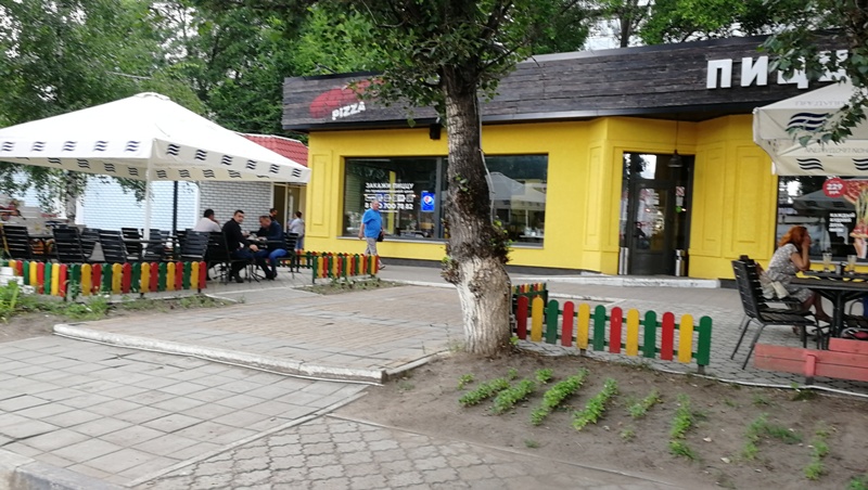 В Коминтерновском районе Воронежа продолжаются рейды по выявлению незаконных летних кафе