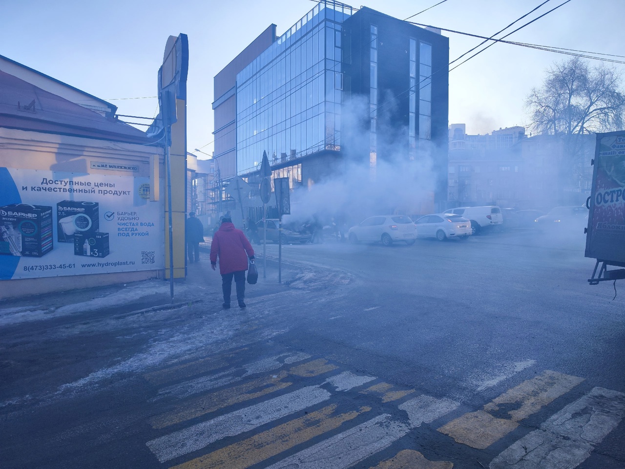 В Центральном районе Воронежа загорелся автомобиль