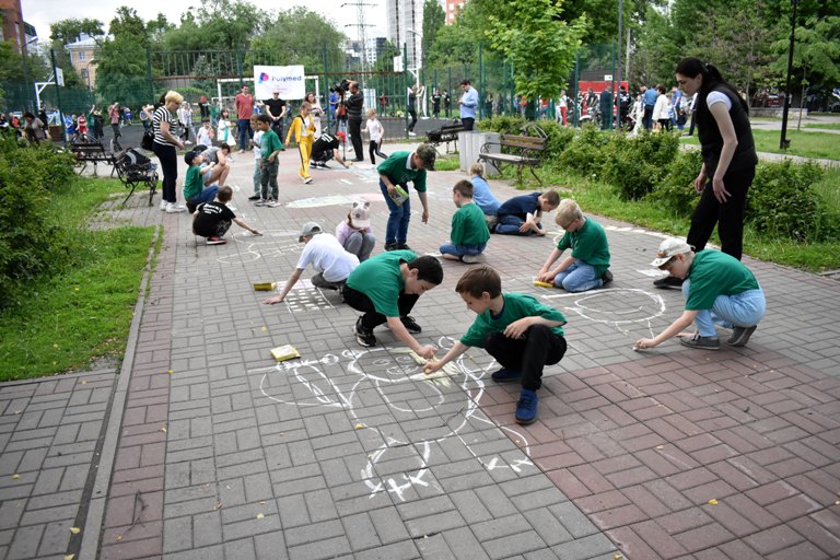 Веселыми играми и спортивными состязаниями отметили в Воронеже день защиты детей