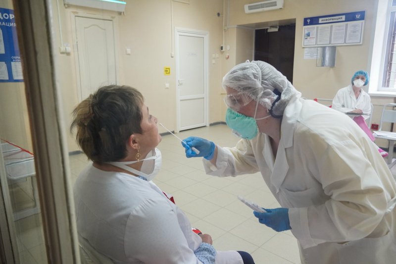 Заболеваемость коронавирусом продолжила расти в Воронежской области