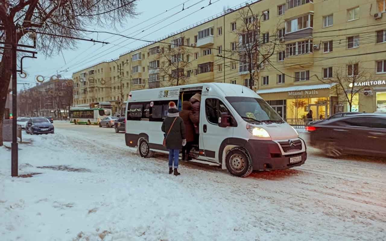 В Воронеже сократилось число не вышедших на линию маршрутных автобусов