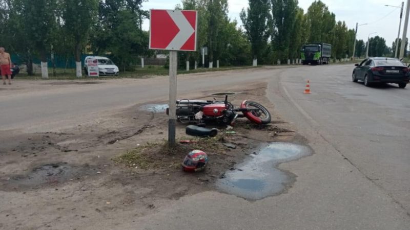В Воронежской области после столкновения с ВАЗом пострадал мотоциклист