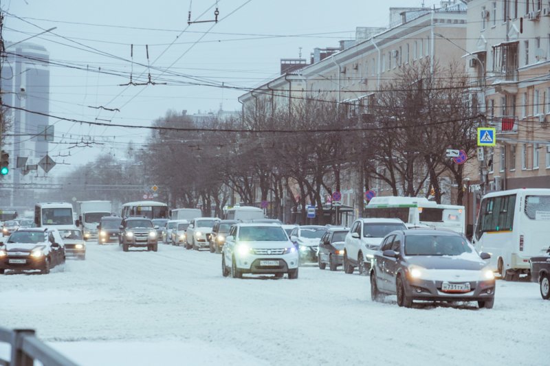 Воронеж застыл в 9-балльных пробках утром 18 ноября